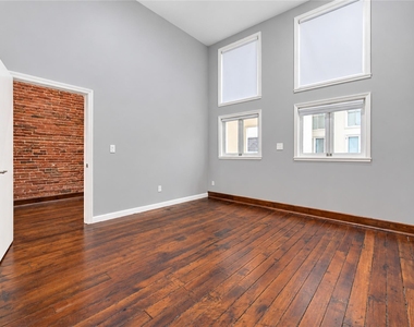 2309 Strand Street - Photo Thumbnail 13