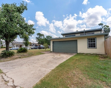 7527 Dearborn Street - Photo Thumbnail 3
