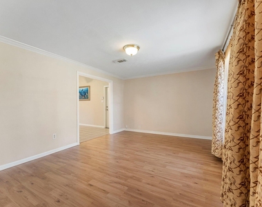 7527 Dearborn Street - Photo Thumbnail 22