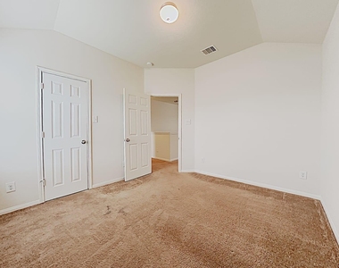 910 Doubletree Glen Drive - Photo Thumbnail 10