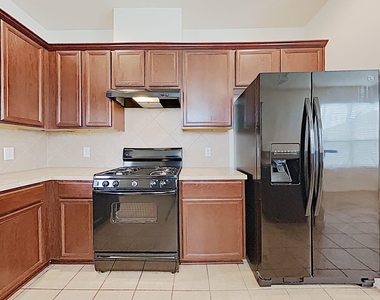 910 Doubletree Glen Drive - Photo Thumbnail 5