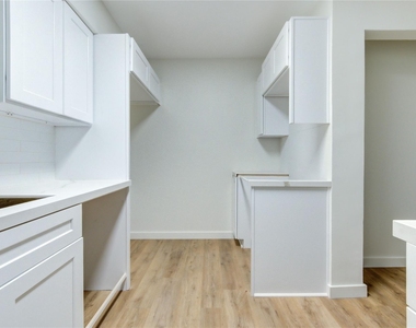 12802 Murr Way - Photo Thumbnail 21