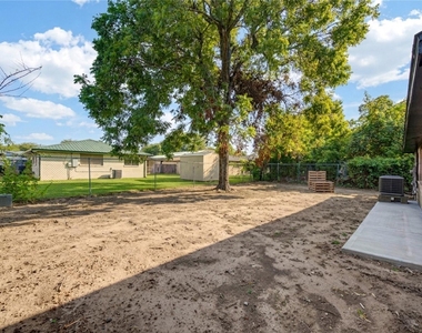 12802 Murr Way - Photo Thumbnail 39