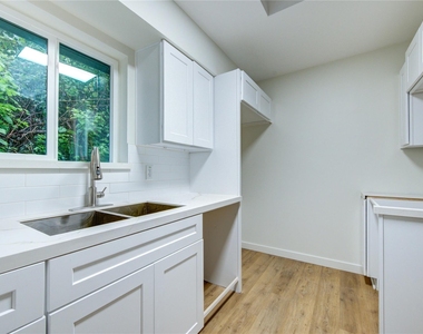 12802 Murr Way - Photo Thumbnail 25
