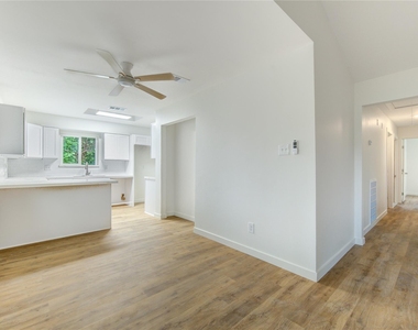 12802 Murr Way - Photo Thumbnail 18