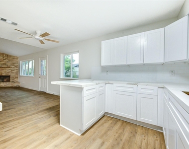 12802 Murr Way - Photo Thumbnail 17