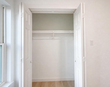 333 Delaware Street - Photo Thumbnail 18
