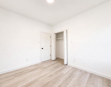 333 Delaware Street - Photo Thumbnail 26