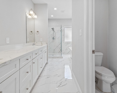 7705 Shannon Drive - Photo Thumbnail 9