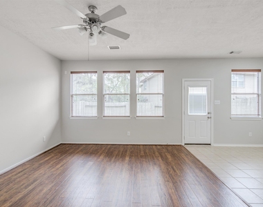 58 S Burberry Park Circle - Photo Thumbnail 12