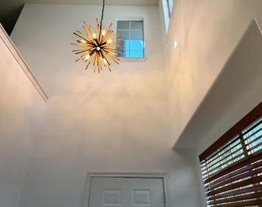 58 S Burberry Park Circle - Photo Thumbnail 3