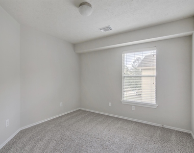58 S Burberry Park Circle - Photo Thumbnail 25