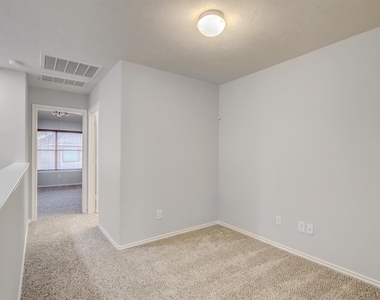 58 S Burberry Park Circle - Photo Thumbnail 17