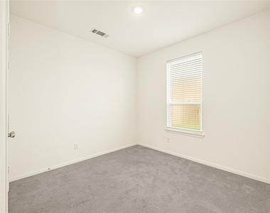 7327 Concorde Field Drive - Photo Thumbnail 14