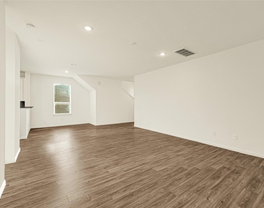7327 Concorde Field Drive - Photo Thumbnail 9