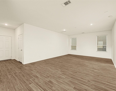 7327 Concorde Field Drive - Photo Thumbnail 7