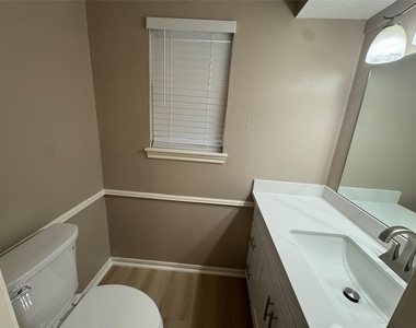 5310 Bryanhurst Lane - Photo Thumbnail 24