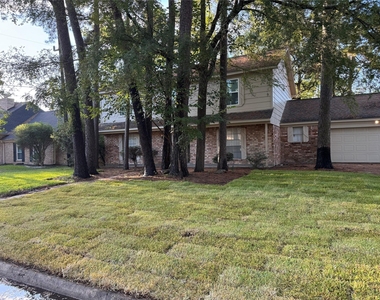 5310 Bryanhurst Lane - Photo Thumbnail 2