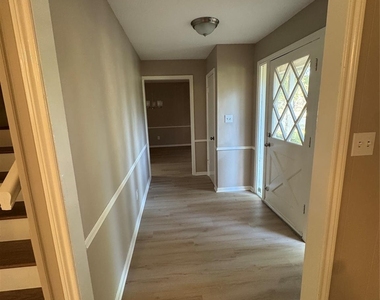 5310 Bryanhurst Lane - Photo Thumbnail 3