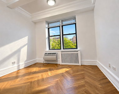151 West 16th Street - Photo Thumbnail 6