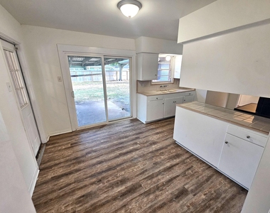 10007 Kittrell Street - Photo Thumbnail 5