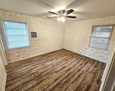 10007 Kittrell Street - Photo Thumbnail 16
