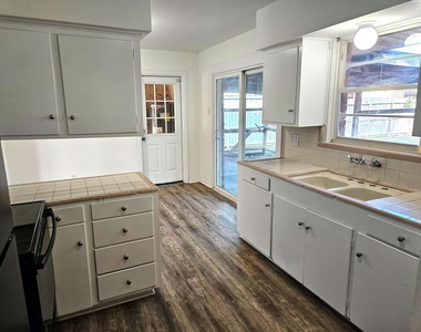 10007 Kittrell Street - Photo Thumbnail 7