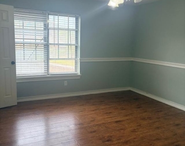 305 Pinchback Road - Photo Thumbnail 9
