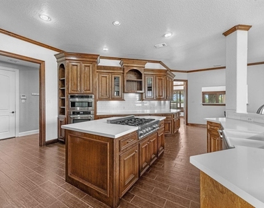 2310 Peters Road - Photo Thumbnail 14