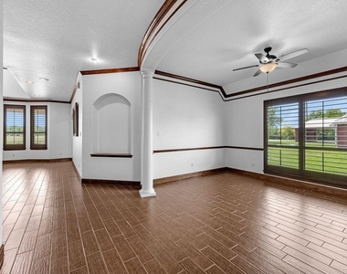 2310 Peters Road - Photo Thumbnail 9