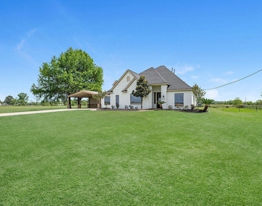 2310 Peters Road - Photo Thumbnail 2