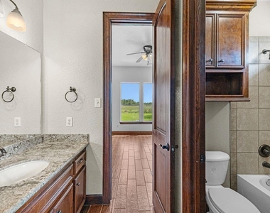 2310 Peters Road - Photo Thumbnail 29