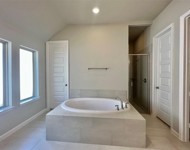 10626 Kingston Spring Drive - Photo Thumbnail 9