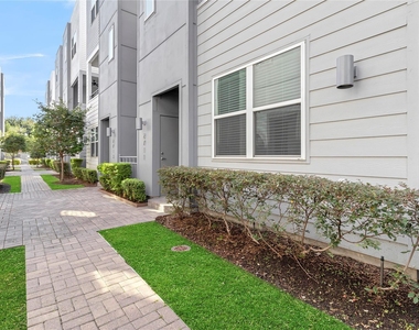 2711 Eado Grove Lane - Photo Thumbnail 3