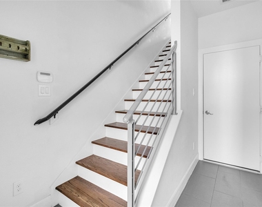 2711 Eado Grove Lane - Photo Thumbnail 9