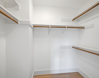2606 Nantucket Drive - Photo Thumbnail 19