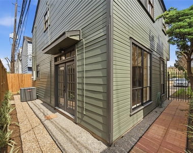 2606 Nantucket Drive - Photo Thumbnail 26
