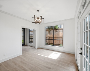 2606 Nantucket Drive - Photo Thumbnail 12