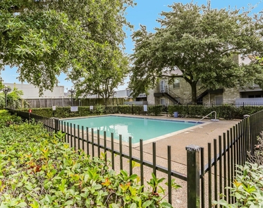 9797 Leawood Boulevard - Photo Thumbnail 16