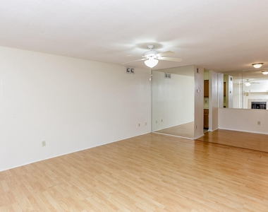 9797 Leawood Boulevard - Photo Thumbnail 2