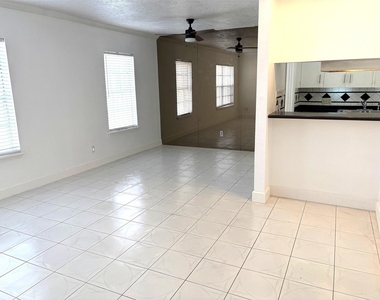 2824 Briarhurst Drive - Photo Thumbnail 15