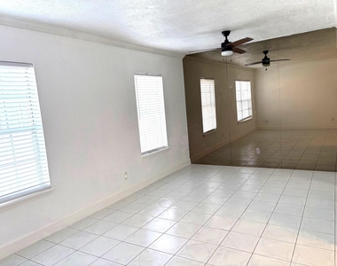 2824 Briarhurst Drive - Photo Thumbnail 14