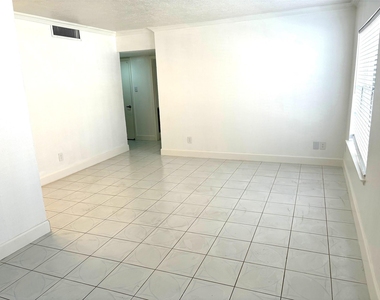 2824 Briarhurst Drive - Photo Thumbnail 8