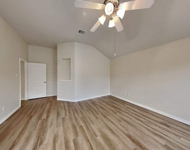 2615 Shearwater Bend Drive - Photo Thumbnail 6