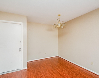 8519 Hearth Boulevard - Photo Thumbnail 10