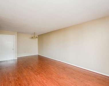 8519 Hearth Boulevard - Photo Thumbnail 15