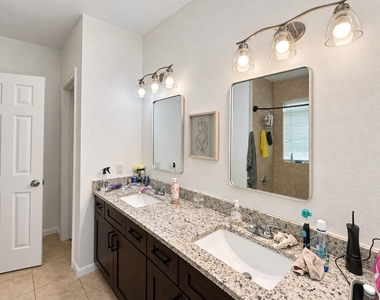11115 Beverley Park Street - Photo Thumbnail 6