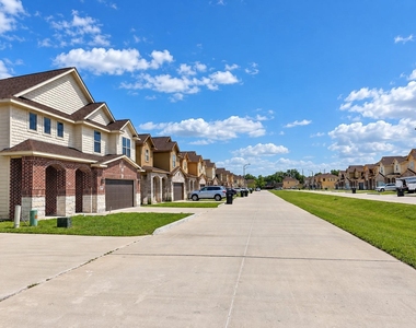 11115 Beverley Park Street - Photo Thumbnail 22