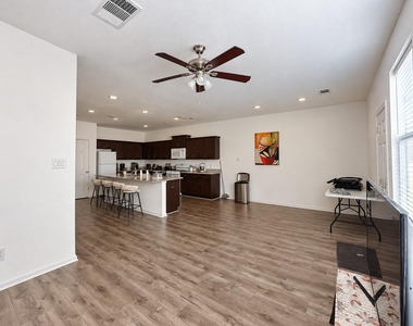 11115 Beverley Park Street - Photo Thumbnail 2