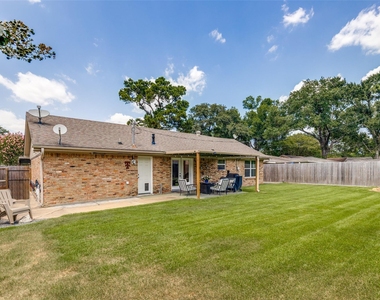 10031 Timberoak Drive - Photo Thumbnail 20